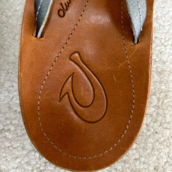 OluKai U'l Leather Thong Sandal with Metallic Double Straps - Picture 2 of 10
